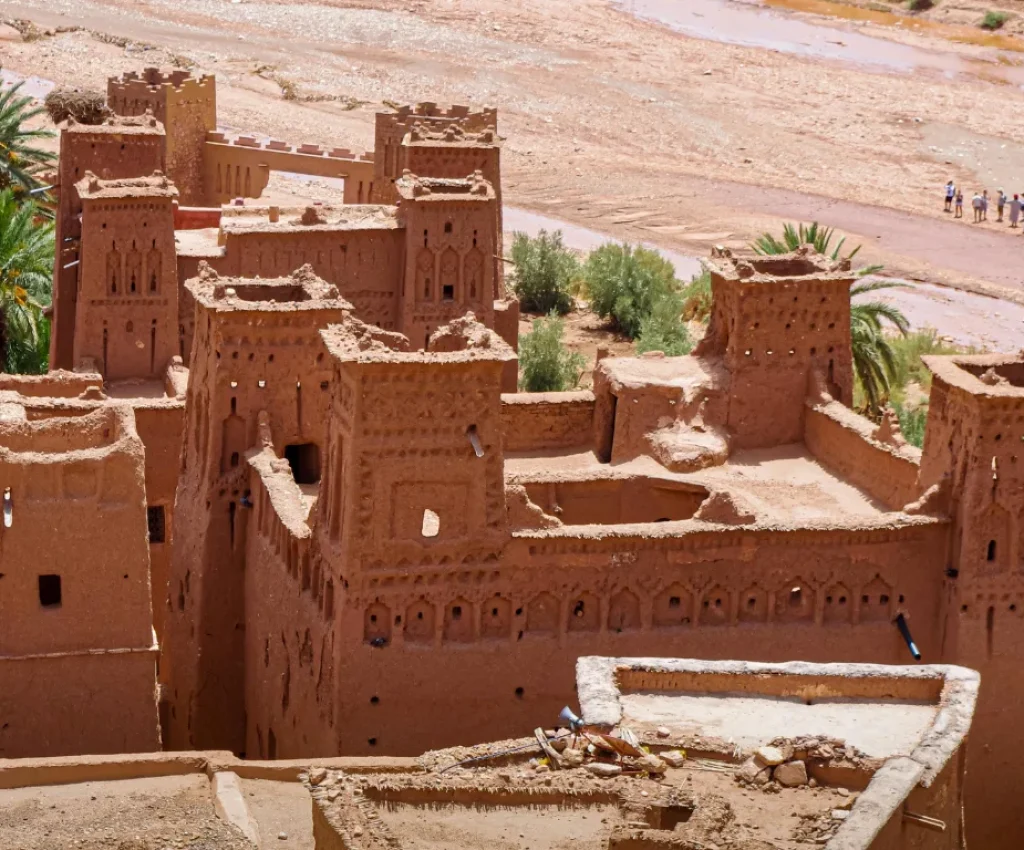 Ait Ben Haddou – Iconic Stop on the 3 Day Desert Tour from Fes to Marrakech A view of the fortified Ait Ben Haddou Kasbah, a UNESCO World Heritage site, visited during the 3 day desert tour from Fes to Marrakech.